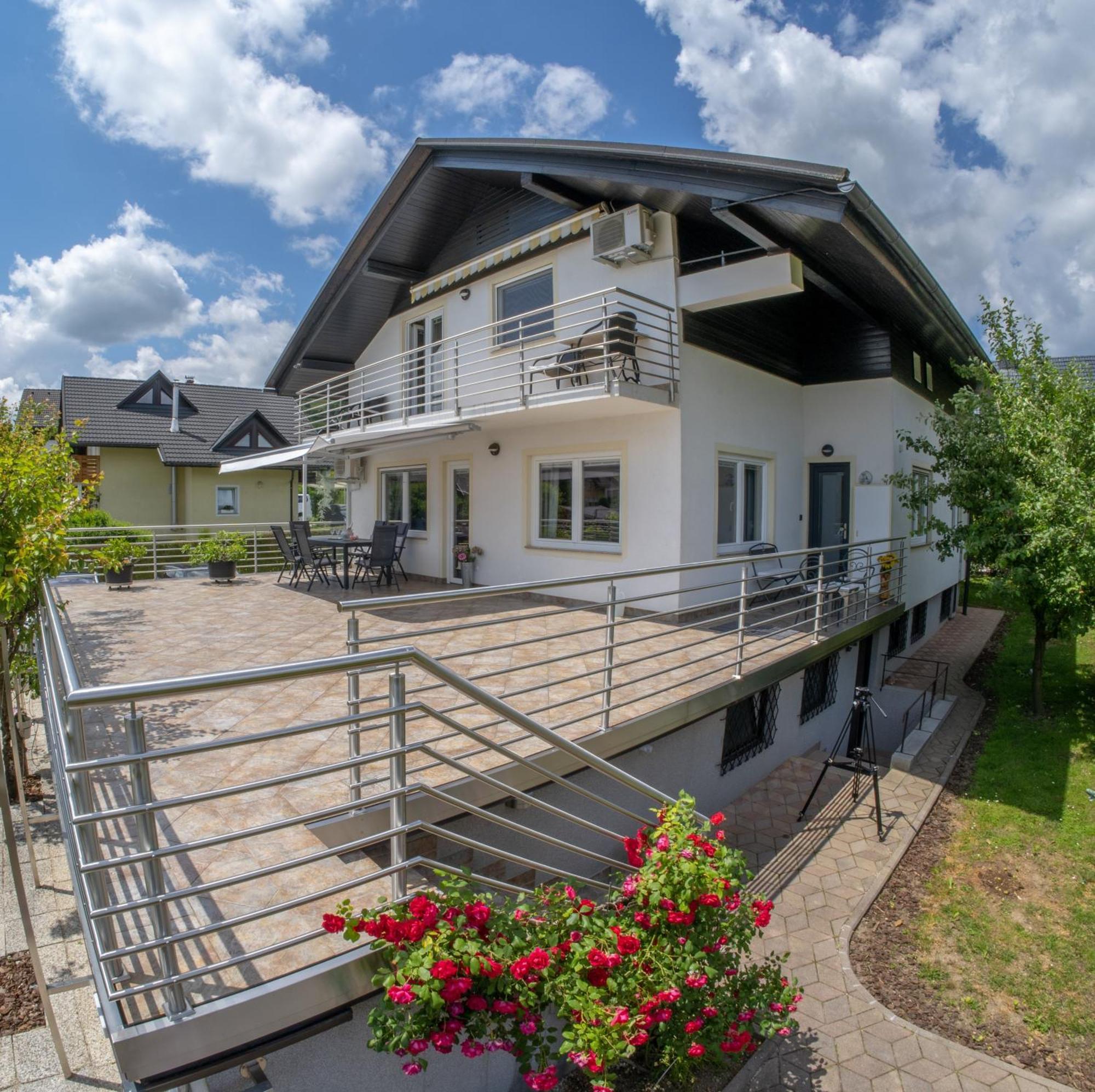 Mia Dream Apartment Блед Екстериор снимка