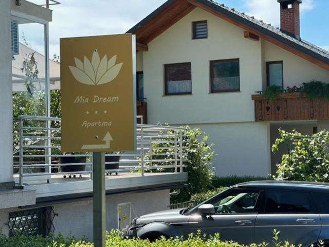 Mia Dream Apartment Блед Екстериор снимка